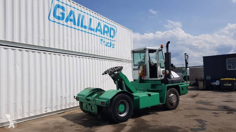 Tracteur de manutention Terberg YT180
