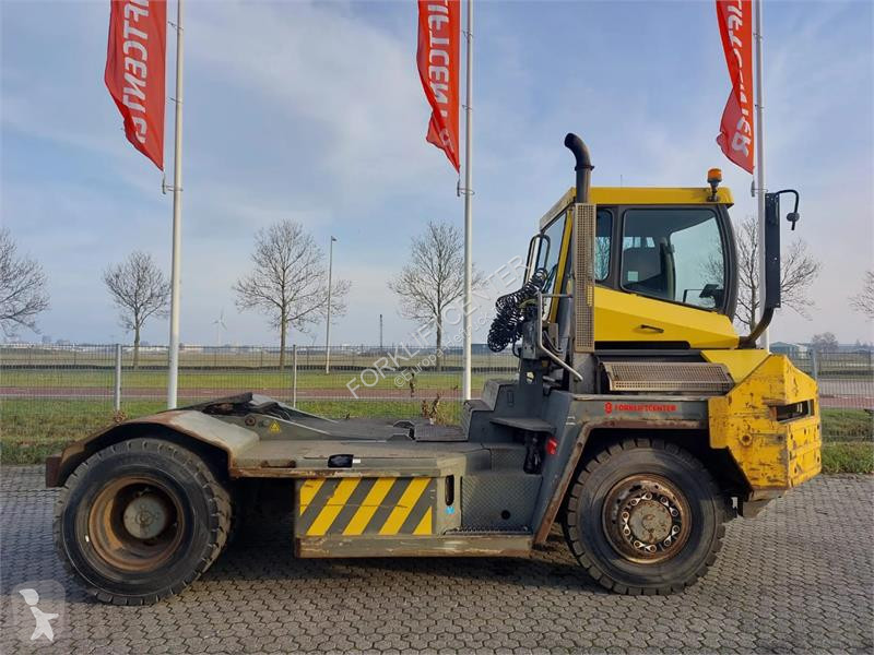 جرار مناولة Terberg RT282 4x4