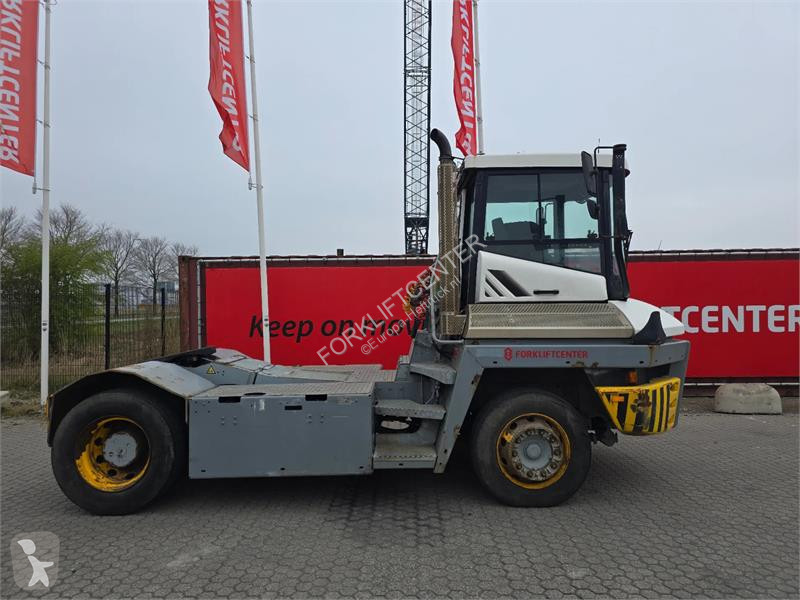 جرار مناولة Terberg TT223