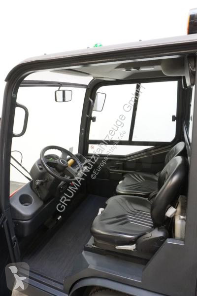 Tractor de movimentação Linde 127-05