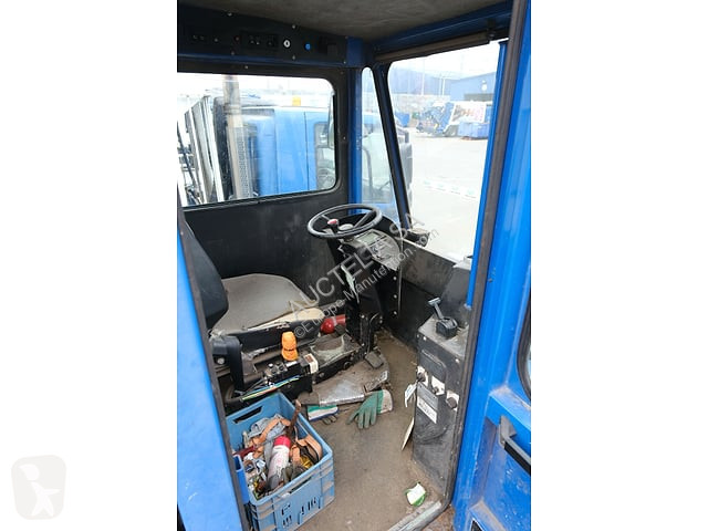 Tractor de movimentação MOL CT200/4x2