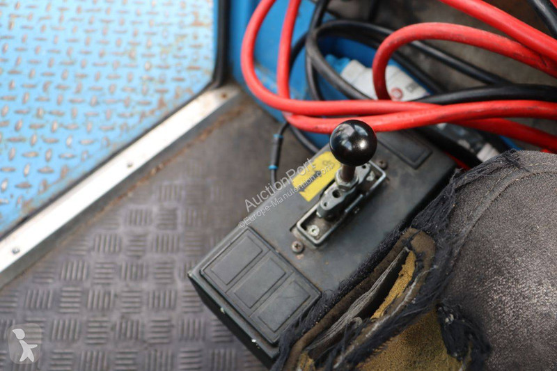 Manipulační traktor Terberg YT180