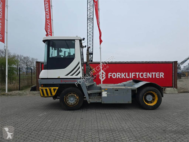 جرار مناولة Terberg TT223