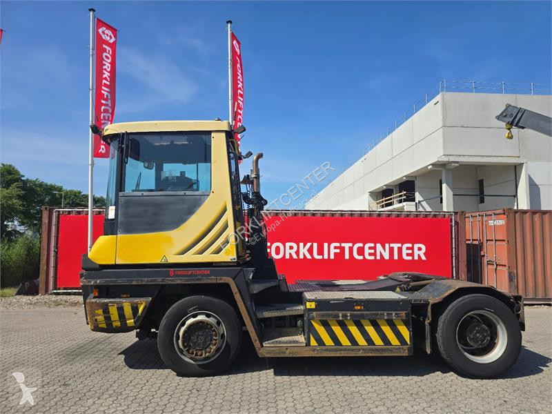 Влекач Terberg 4x4