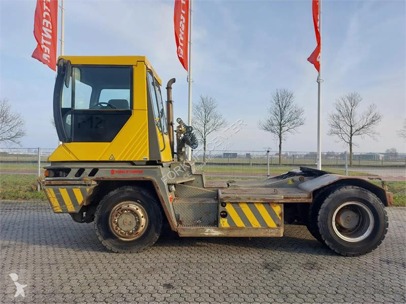 جرار مناولة Terberg RT282 4x4