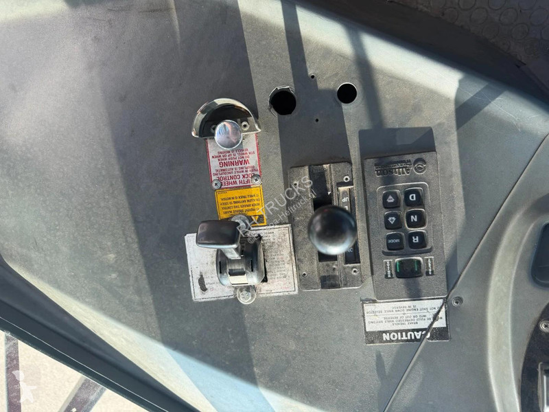 جرار مناولة Kalmar TT612D