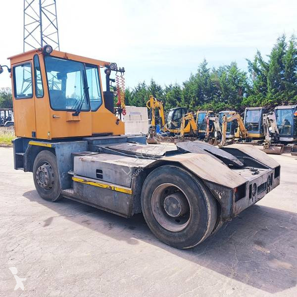 Влекач Kalmar TT 2000