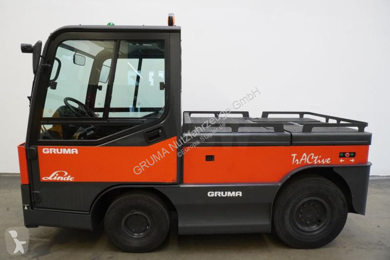 Tractor de movimentação Linde 127-05