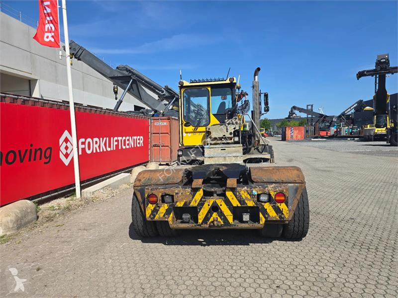 Влекач Terberg 4x4