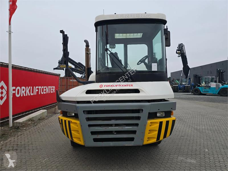 جرار مناولة Terberg TT223