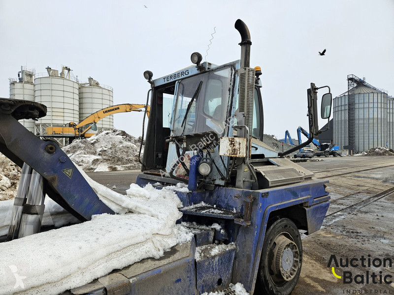 Тягач складской буксирный Terberg R222
