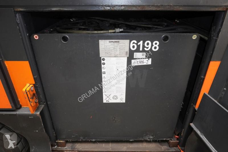 جرار مناولة Linde 127-05