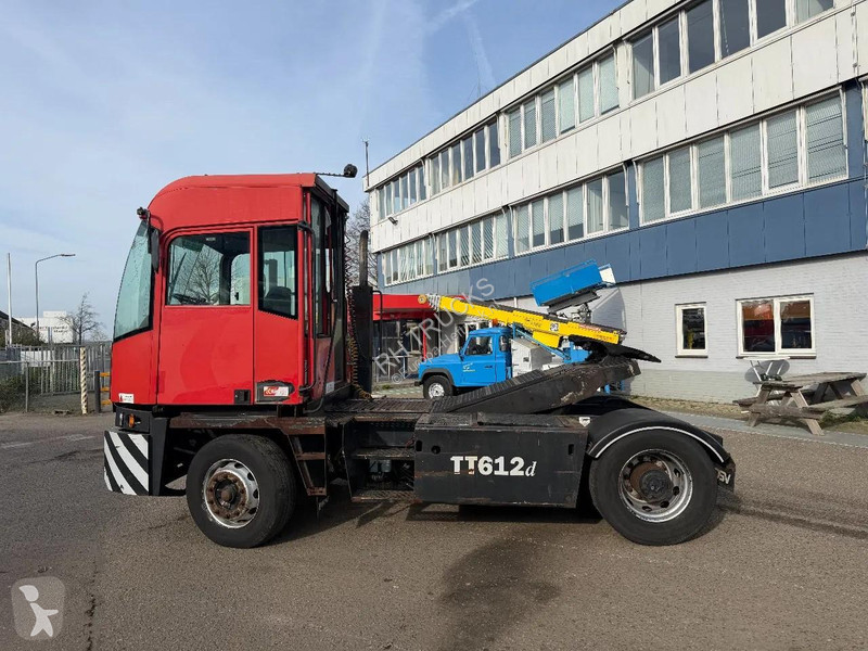 Влекач Kalmar TT612D