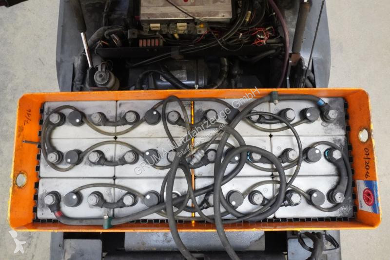 جرار مناولة Linde 126