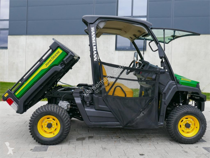 جرار مناولة John Deere Gator XUV865M