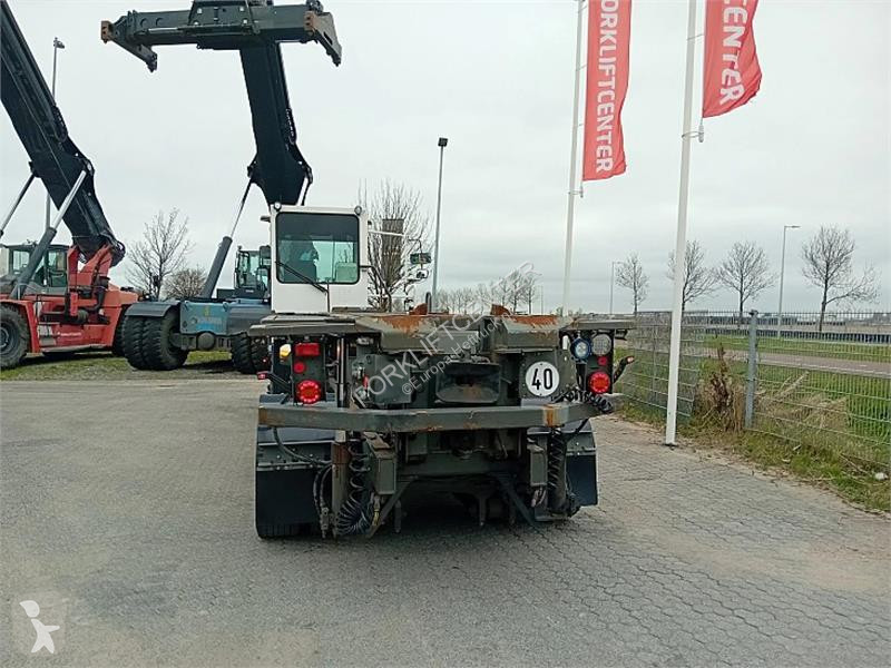 جرار مناولة Terberg BC182