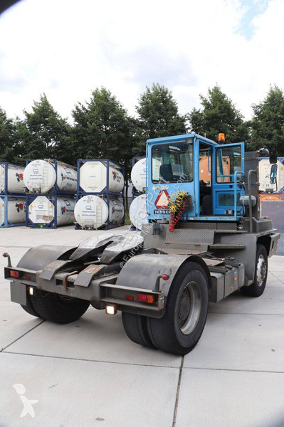 Manipulační traktor Terberg YT180