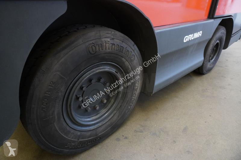 Tractor de movimentação Linde 127-05