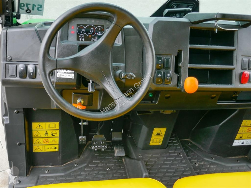 جرار مناولة John Deere Gator XUV865M