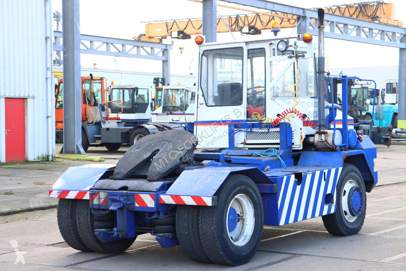 Magazijntrekker Terberg TRT89