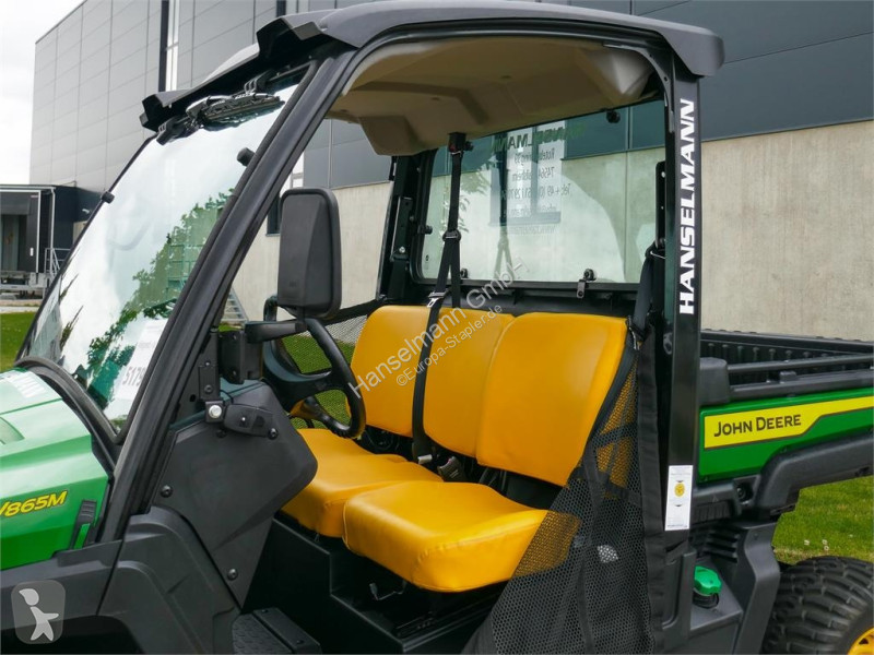 جرار مناولة John Deere Gator XUV865M