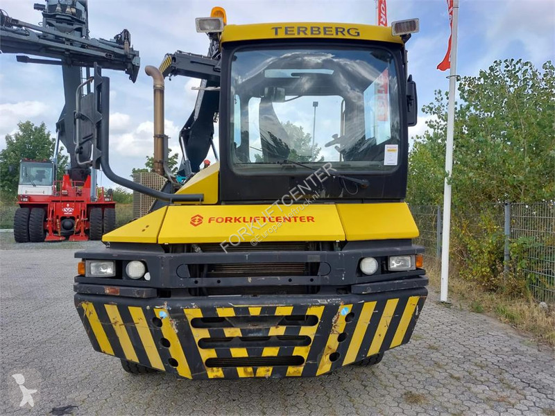 Carrello trattore Terberg RT282 4x4