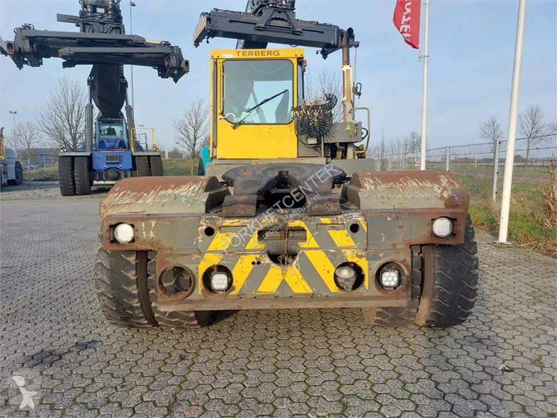 جرار مناولة Terberg RT282 4x4