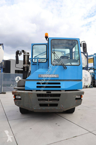 Manipulační traktor Terberg YT180