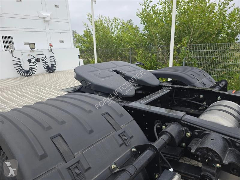 Ťahač  Autonomous Q-Truck Q084D