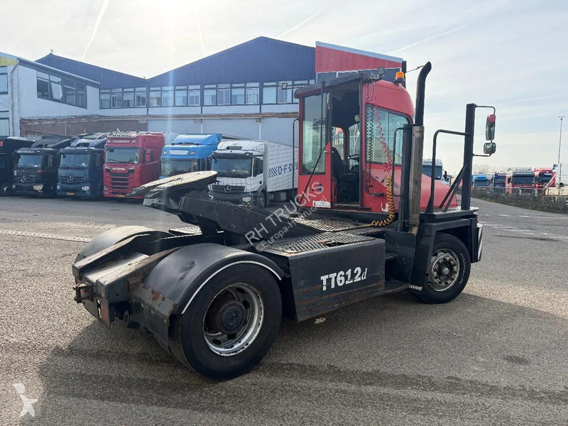 Влекач Kalmar TT612D