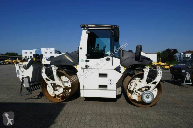 Compactador Bomag AP-4