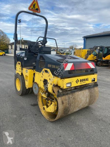 Compattatore monocilindro Bomag