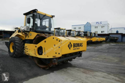 Compactador Bomag