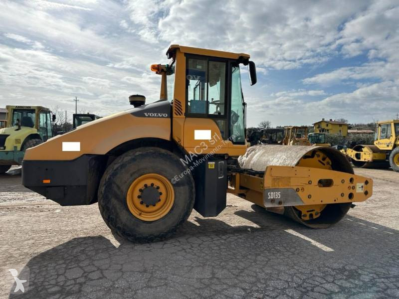 Compactador Volvo SD135