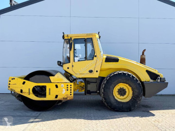 Compattatore monocilindro Bomag