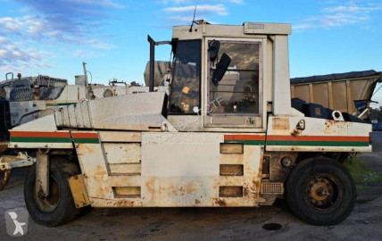 Compactador de neumáticos Caterpillar