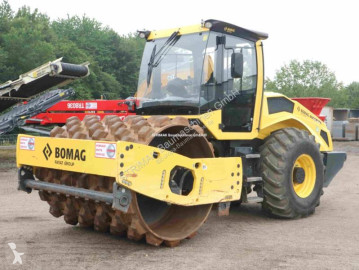 Compattatore con piedi Bomag