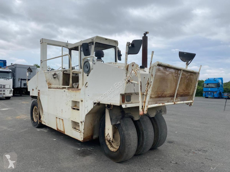 Compactador Caterpillar PS300