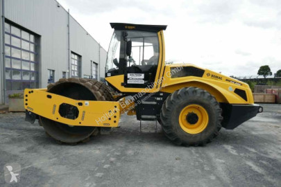 Compactador Bomag