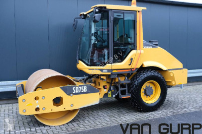 Compattatore monocilindro Volvo