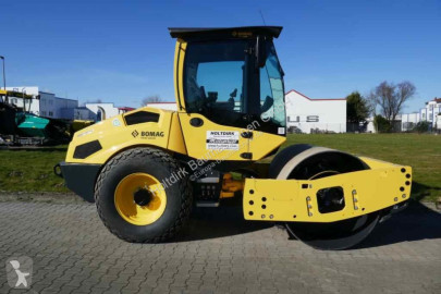Compacteur monocylindre Bomag