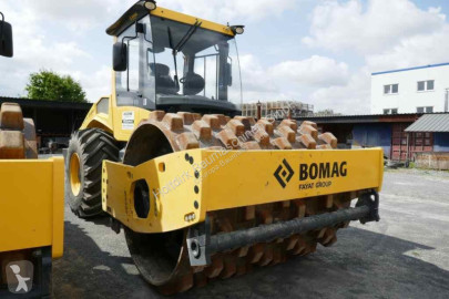 Zhutňovač Bomag