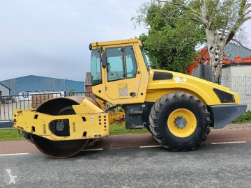 Compacteur monocylindre Bomag