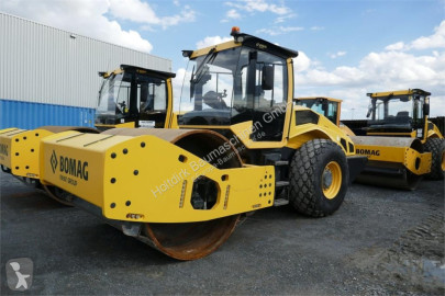 Compactador Bomag