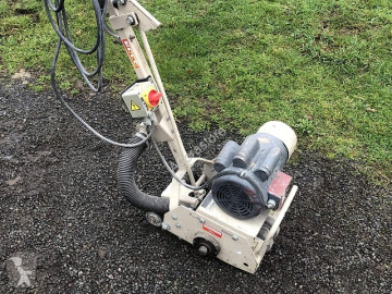 Compacteur à main