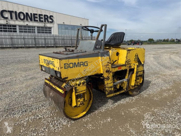 Walec dwuwałowy Bomag