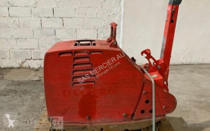 Bomag vibrating plate compactor
