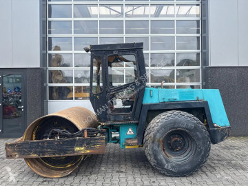 Zhutňovač Bomag
