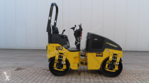 Двубандажен валяк Bomag