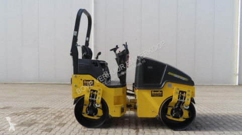 Двубандажен валяк Bomag